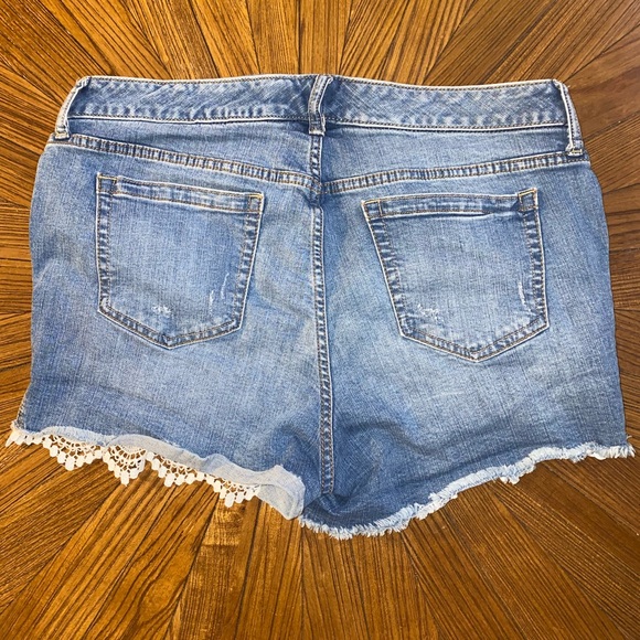 Torrid denim shorts size 12 - Picture 2 of 3